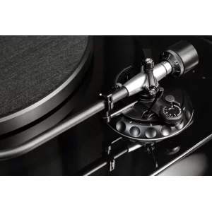 Проигрыватель виниловых дисков Magnat MTT 990